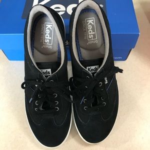 KEDS MEMORY FOAM SUEDE BLACK SNEAKERS